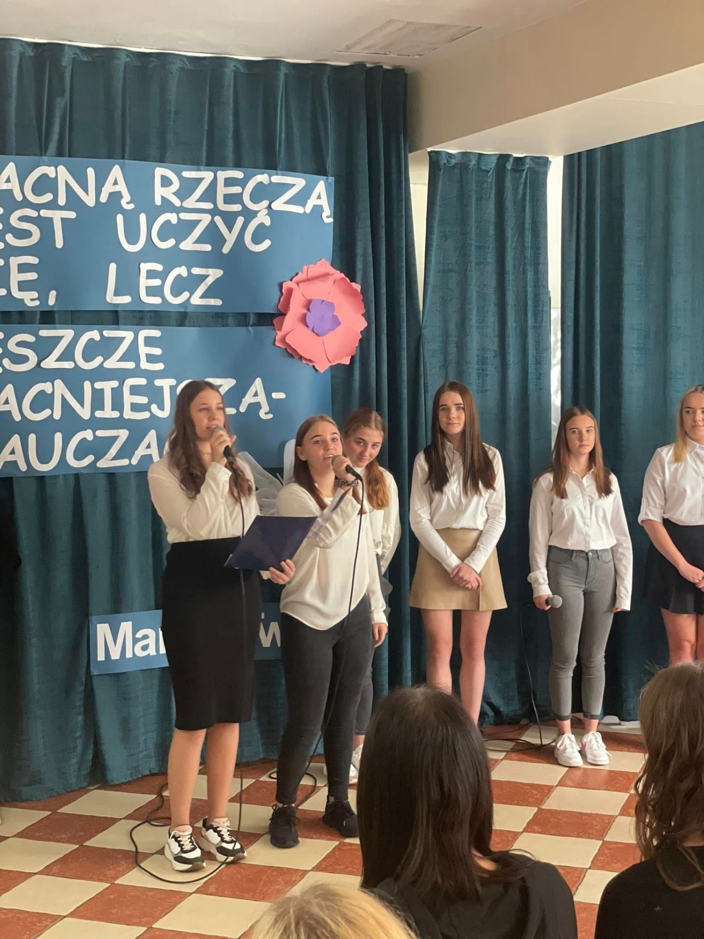 Akademia z okazji Dnia Edukacji Narodowej. - Obrazek 3