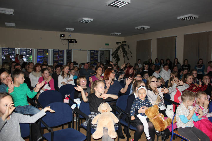 DZIEŃ PLUSZOWEGO MISIA  W GMINNEJ BIBLIOTECE PUBLICZNEJ W SŁUBICACH - Obrazek 3