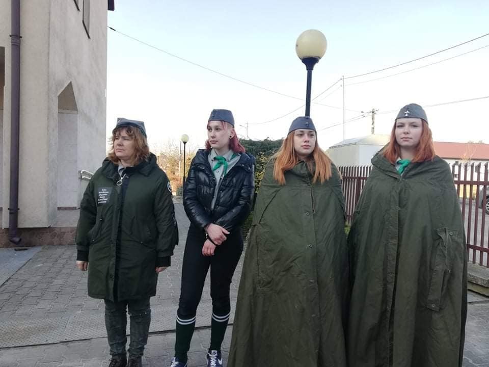 UROCZYSTA WARTA PRZY ŻOŁNIERSKICH GROBACH - Obrazek 2