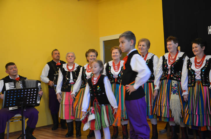 ZESPÓŁ  LUDOWY GRZYBOWIANKI W ZAŁUSKOWIE - Obrazek 1