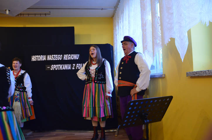 ZESPÓŁ  LUDOWY GRZYBOWIANKI W ZAŁUSKOWIE - Obrazek 2